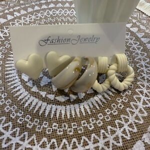 Chic Cream and Tan Earring Set